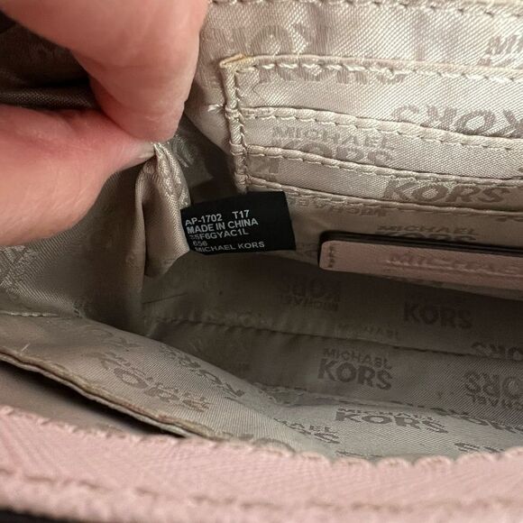 Michael Kors leather crossbody - Picture 11 of 12